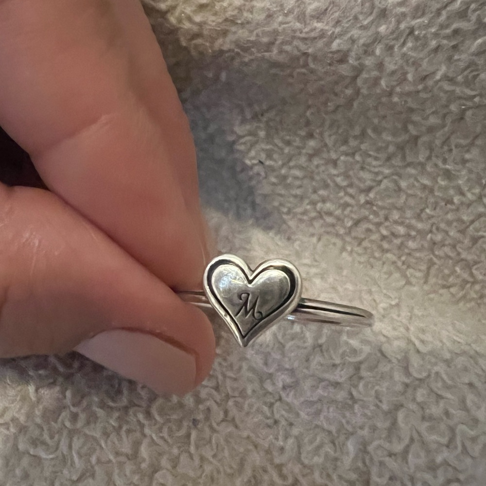 James Avery Delicate Heart ❤️ Initial ring